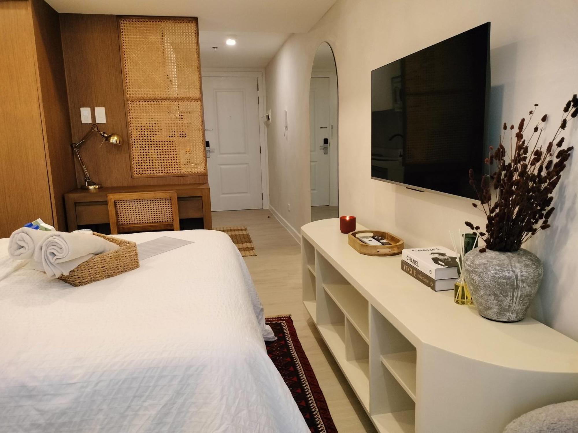 Azure North Studio Units Located In 17Th Floor And Above San Fernando  Exterior photo